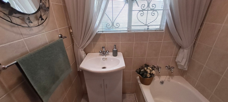 4 Bedroom Property for Sale in Morelig Free State